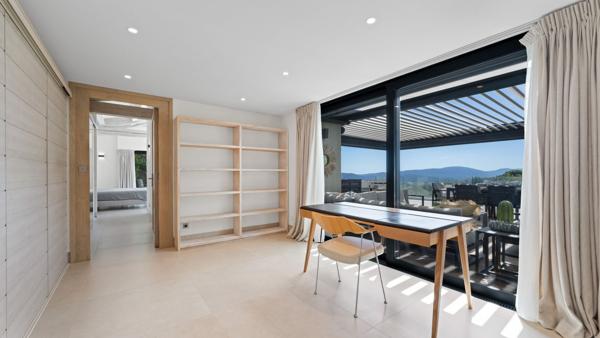 Vente Maison contemporaine Grimaud 9 Pièces 350 m²