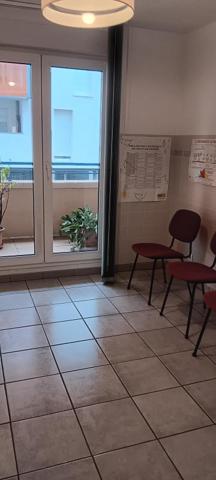 BUREAUX PROFESSIONNELS – BOURRAN – 1er ÉTAGE AVEC ASCENSEUR – Garage + Cave