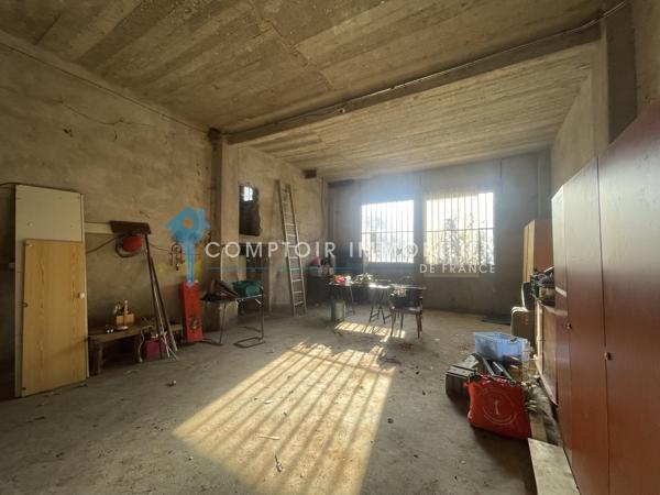 Maison
                                                                                                                                                                                                                                                                                                                        3 pièce(s)                                                                                                                                                                                                          2 chambre(s)                                                                                                                                                                                                          95  m²