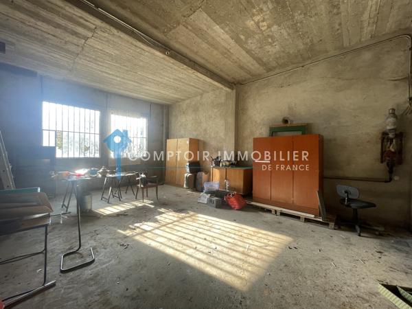 Maison
                                                                                                                                                                                                                                                                                                                        3 pièce(s)                                                                                                                                                                                                          2 chambre(s)                                                                                                                                                                                                          95  m²