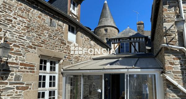 À vendre Maison 10 pièces 590 m² - Dol-de-bretagne 35120