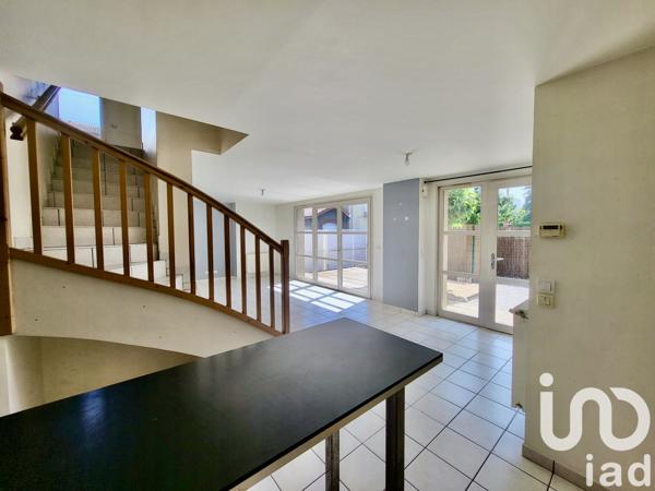 Maison à vendre 6 pièces 104 m² Saint-Just-Saint-Rambert