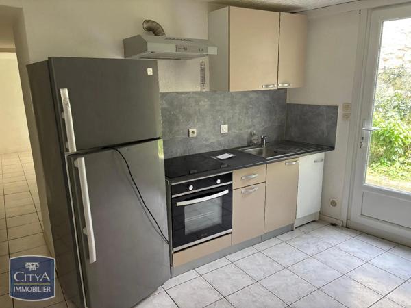 Appartement à louer 2 pièces 50.88m² Allonnes (49650)