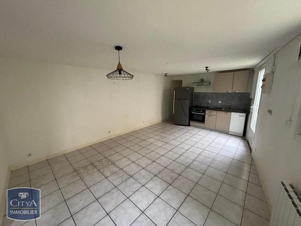 Appartement à louer 2 pièces 50.88m² Allonnes (49650)