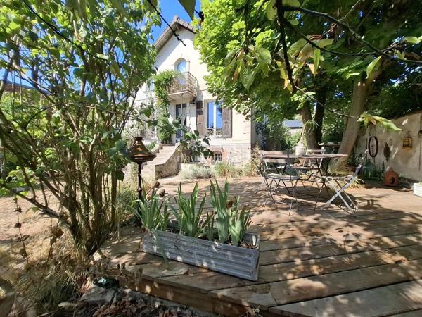 Vente                                                      Maison
                        
                     5 pièces                      110 m2                     à Le Perreux-sur-Marne