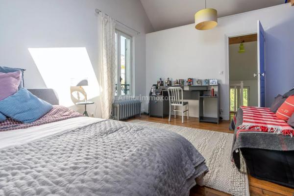 Vente                                                      Maison
                        
                     5 pièces                      110 m2                     à Le Perreux-sur-Marne