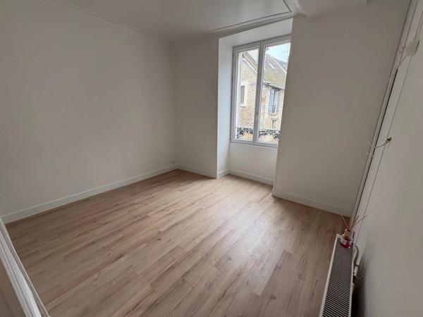 Location                                                      Appartement
                        
                     3 pièces                      48 m2                     à Houdan