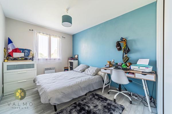 Maison
                                                                                                                                                                                                                                                                                                                        7 pièce(s)                                                                                                                                                                                                          5 chambre(s)                                                                                                                                                                                                          153  m²