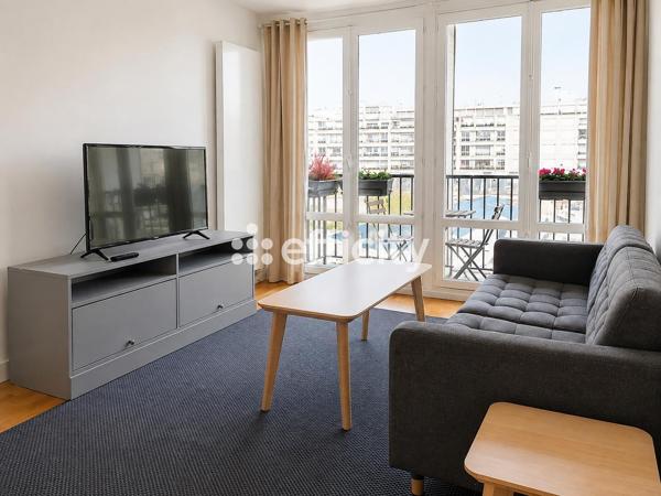 Appartement
         3 pièces
        - 56 m² 608 000 € *