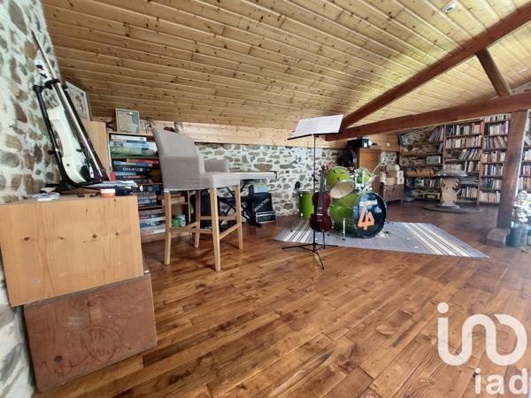 Ferme 8 pièces de 195 m² à Saint-Laurent-sur-Gorre (87310)