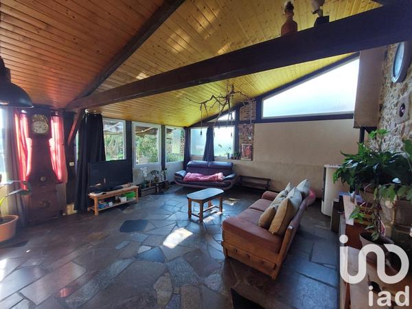 Ferme 8 pièces de 195 m² à Saint-Laurent-sur-Gorre (87310)