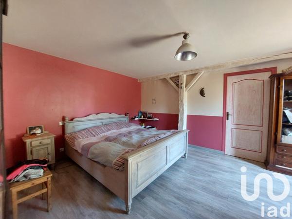 Ferme 8 pièces de 195 m² à Saint-Laurent-sur-Gorre (87310)