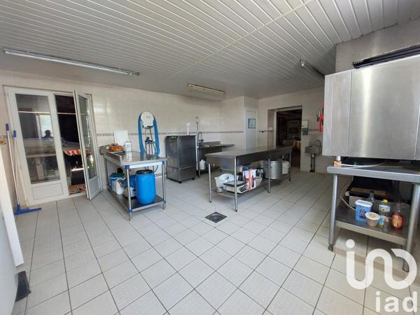 Ferme 8 pièces de 195 m² à Saint-Laurent-sur-Gorre (87310)