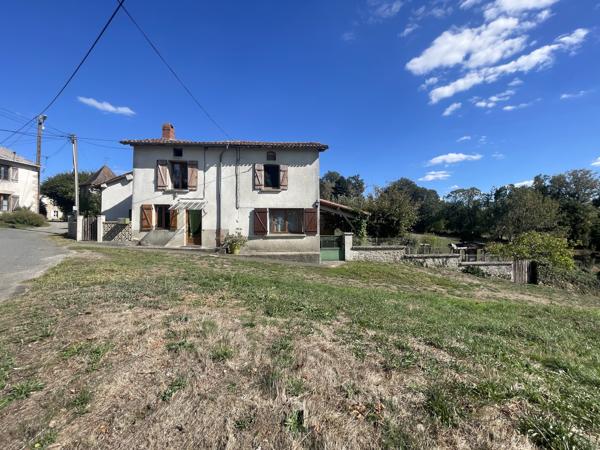 Maison
         6 pièces
        - 180 m² 145 000 € *