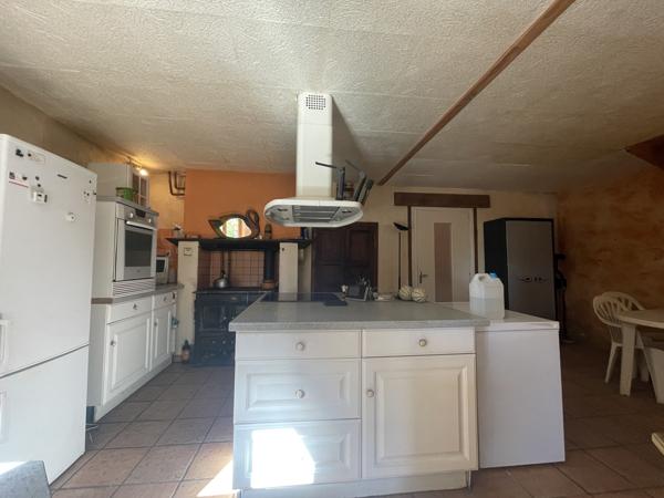 Maison
         6 pièces
        - 180 m² 145 000 € *