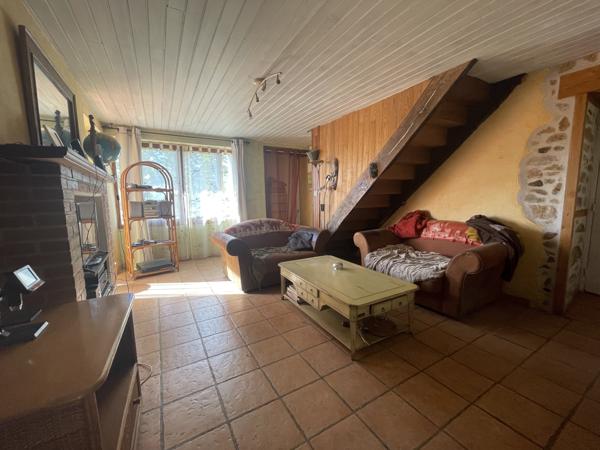 Maison
         6 pièces
        - 180 m² 145 000 € *