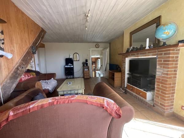 Maison
         6 pièces
        - 180 m² 145 000 € *