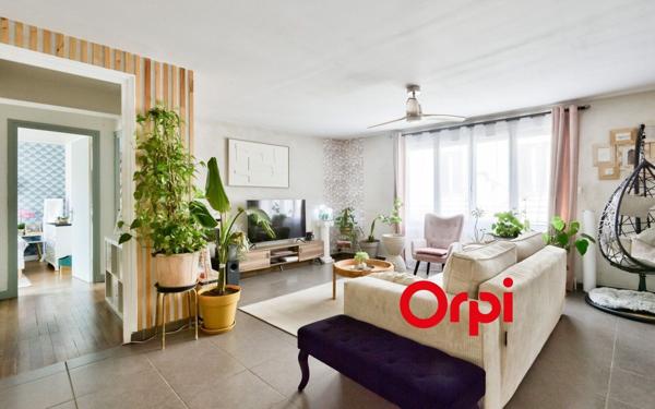 Appartement à vendre    5 pièces • 144 m2 Pierre-Bénite