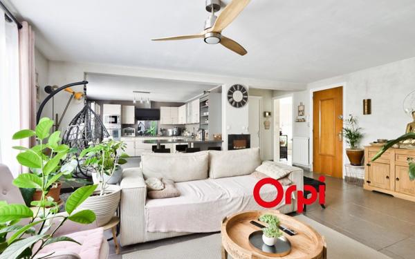 Appartement à vendre    5 pièces • 144 m2 Pierre-Bénite