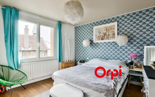 Appartement à vendre    5 pièces • 144 m2 Pierre-Bénite