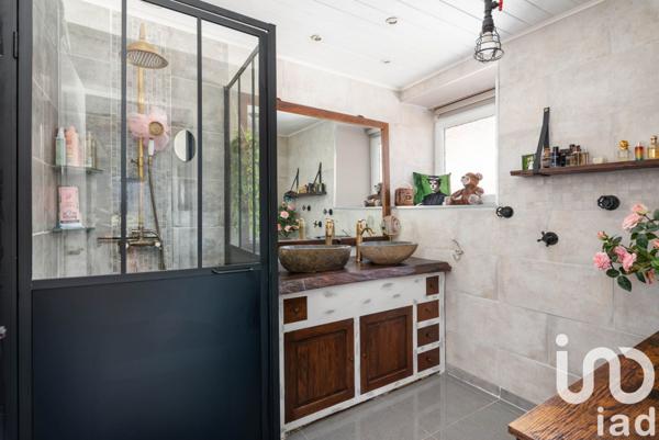 Maison à vendre 6 pièces 180 m² Genilac