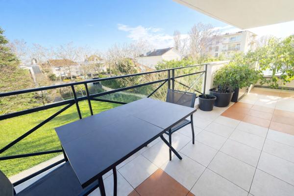 Une Adresse de Préstige et un bien unique s'offre à vous.