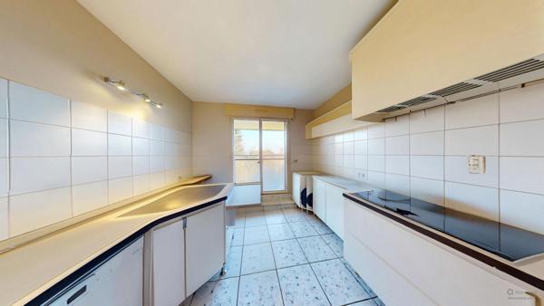 Une Adresse de Préstige et un bien unique s'offre à vous.