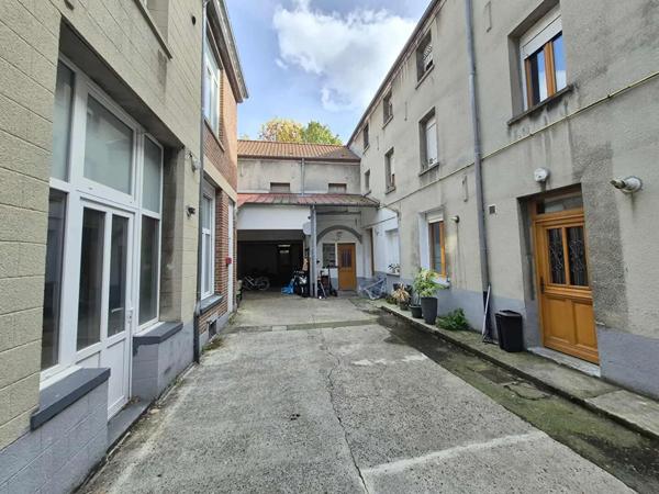 Maison à vendre 20 pièces 490m² Saint-Amand-les-Eaux (59230)
