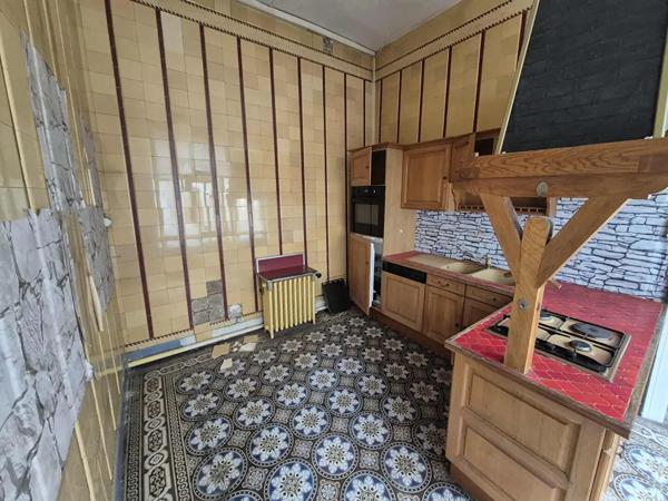 Maison à vendre 20 pièces 490m² Saint-Amand-les-Eaux (59230)