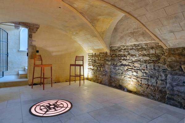 VERNAISON - Maison de 190 m² - 4 chambres - terrain plat et piscinable de 752 m² avec spa