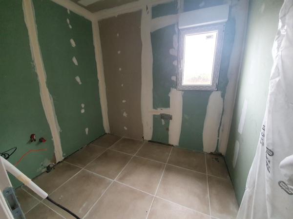 Maison neuve à terminer