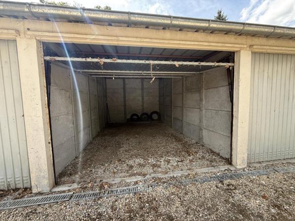 Garage - Parking à vendre à Braine dans l'Aisne (02220), ref : 51066-2008