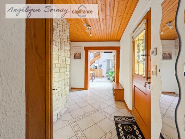 Maison familiale 210 m² avec extension récente, terrain clos et confort moderne – Un bien rare à visiter !