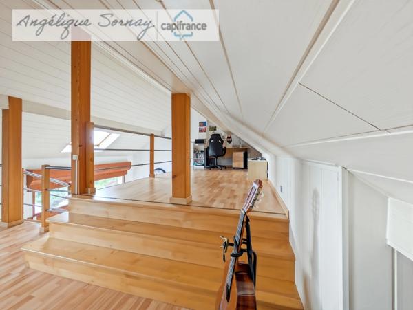 Maison familiale 210 m² avec extension récente, terrain clos et confort moderne – Un bien rare à visiter !