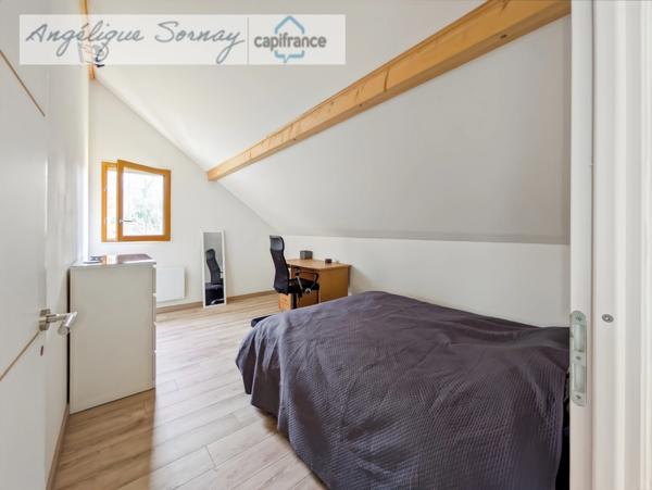 Maison familiale 210 m² avec extension récente, terrain clos et confort moderne – Un bien rare à visiter !