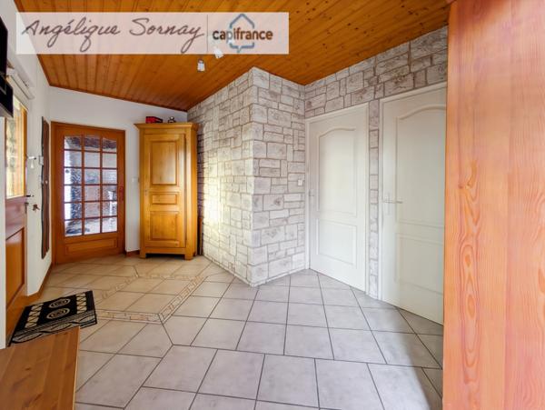 Maison familiale 210 m² avec extension récente, terrain clos et confort moderne – Un bien rare à visiter !