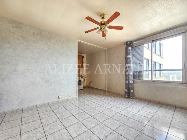 Appartement
         2 pièces
        - 47 m² 199 000 € *