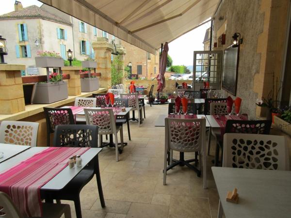 Magnifique Hôtel restaurant dans le Périgord noir à 30 minutes de Sarlat