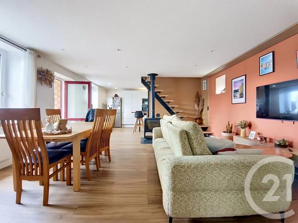 Maison à vendre  4 pièces - 89,50 m 2   PLOUMAGOAR  - 22