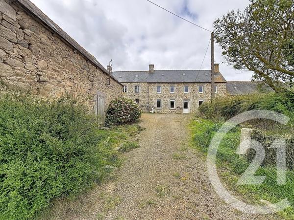 Maison à vendre  4 pièces - 89,50 m 2   PLOUMAGOAR  - 22