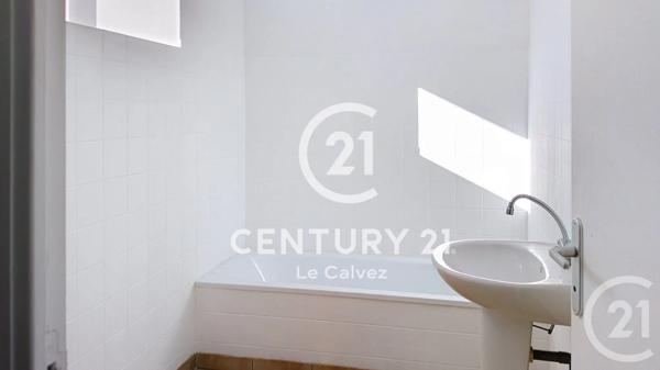 Maison à vendre  4 pièces - 89,50 m 2   PLOUMAGOAR  - 22