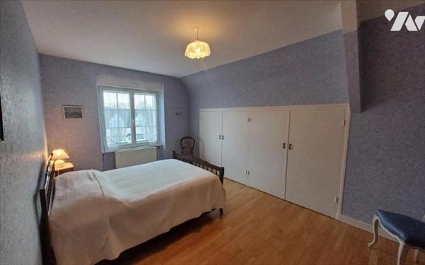 CARHAIX - MAISON 6 PIECES