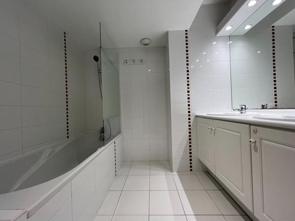 Appartement à louer Orvault : 3 pièces, 66m² avec 2 chambre(s) à 1 038€ - AJP Immobilier Nantes Jouzel