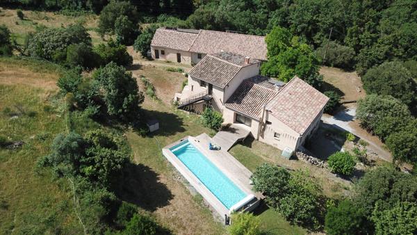 Propriété d'exception au coeur de la nature -180 hectares d'un seul tenant St hilaire