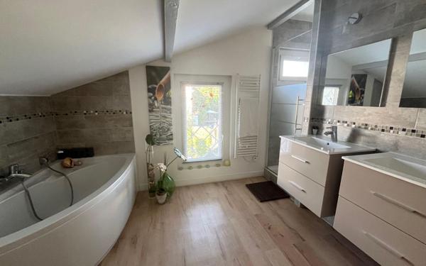 Maison à vendre    5 pièces • 160 m2 Saint-Paul-lès-Dax