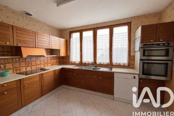 Maison à vendre 10 pièces 137 m² La Roche-sur-Yon