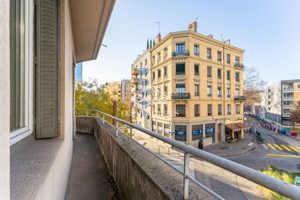 Grand T4 à rénover, proche métro – Villeurbanne Charpennes
