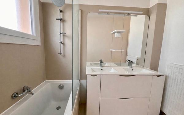 Appartement à vendre    3 pièces • 74,32 m2 Le Cannet