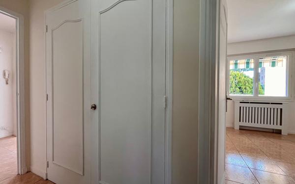 Appartement à vendre    3 pièces • 74,32 m2 Le Cannet