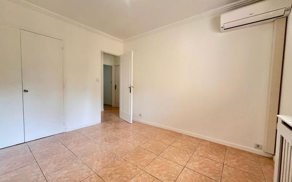 Appartement à vendre    3 pièces • 74,32 m2 Le Cannet